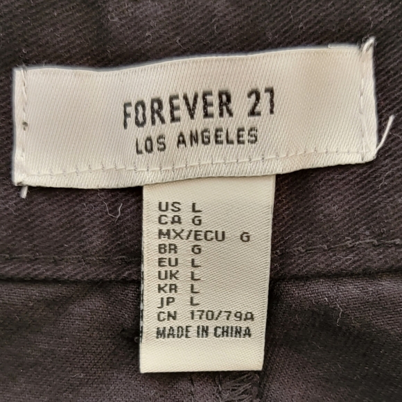 Forever 21 Los Angeles Flare Capri - Picture 5 of 5